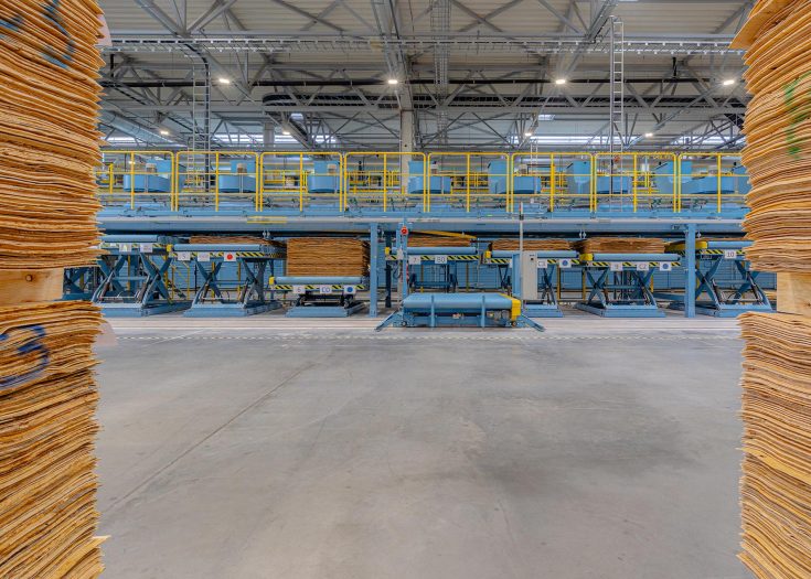 2_LVL_LAMINATED_VENEER_LUMBER_manufacturer_supplier_in_Europe_LVL_FACTORY_in_Europe_VMG_LIGNUM_LVL_lv2-1-aspect-ratio-735-525