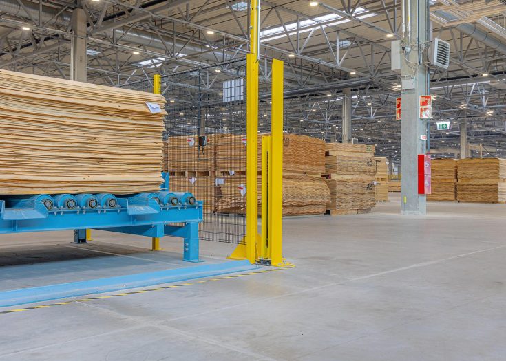 7_LVL_LAMINATED_VENEER_LUMBER_manufacturer_supplier_producer_distributor_wholesaler_in_Europe_-VMG_LIGNUM_LVL_v7-aspect-ratio-735-525