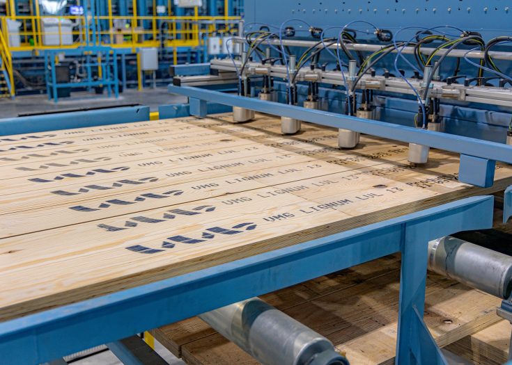 9_LVL_LAMINATED_VENEER_LUMBER_manufacturer_certified_LVL_beams_LVL_columns_LVL_panels_VMG_LIGNUM_LVL_lv9-aspect-ratio-735-525