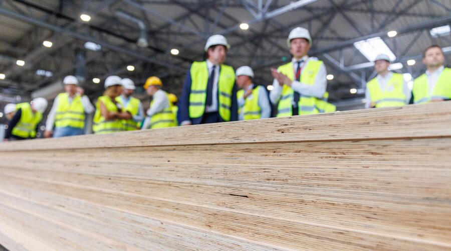 LVL_manufacturing_factory_in_Europe_laminated_veneer_lumber_manufacturing_factory_in_Europe_LVL_factory_VMG_LIGNUM_LVL_mf24-aspect-ratio-900-500